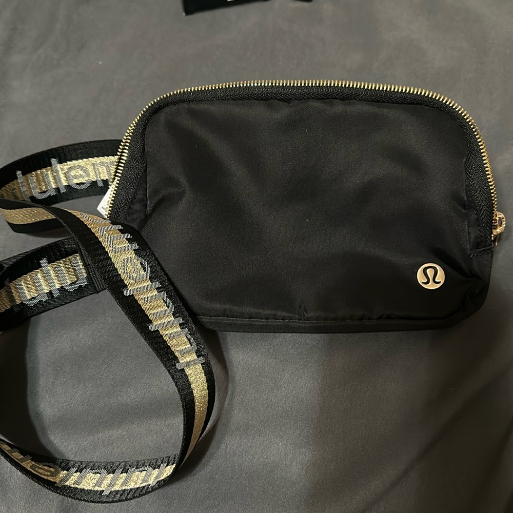 Lulemon belt bag